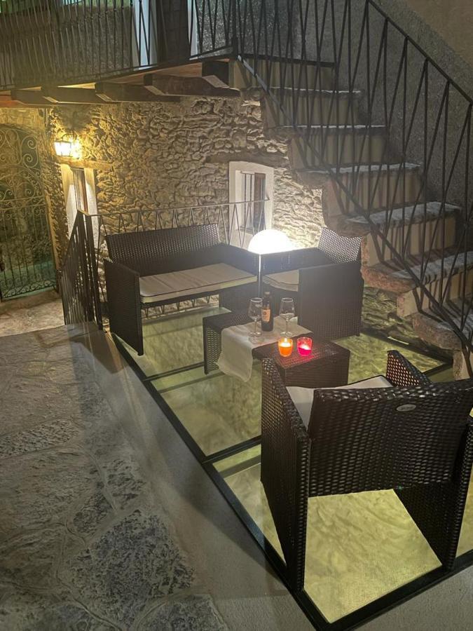 Independent Stone House With Lake View Musso Kültér fotó
