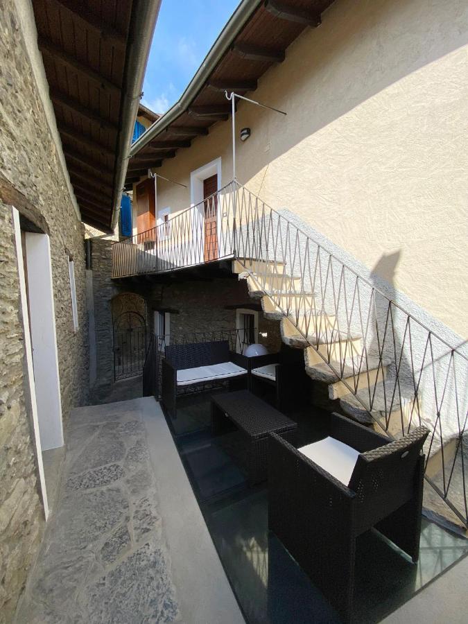 Independent Stone House With Lake View Musso Kültér fotó